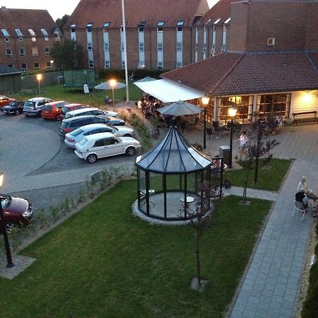 Hostel Stoberiet Svendborg Exterior foto The main building of the university