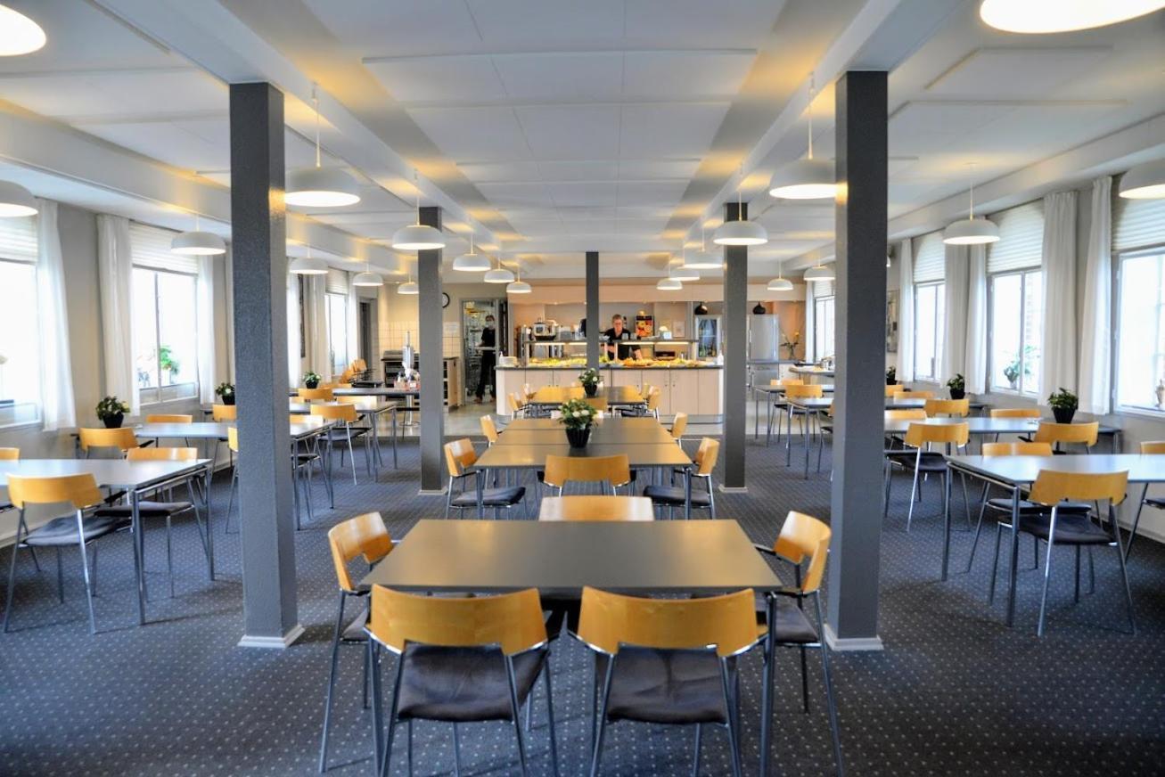 Hostel Stoberiet Svendborg Exterior foto The cafeteria at the University of Stavanger