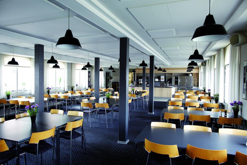 Hostel Stoberiet Svendborg Exterior foto The cafeteria at the University of Copenhagen